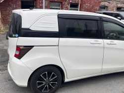 Honda Freed Spike 2012 1